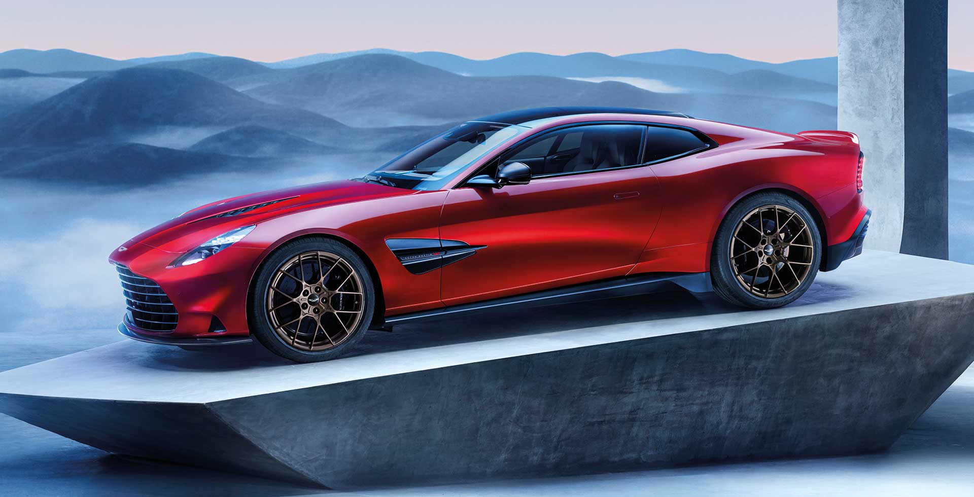 Aston Martin Vanquish